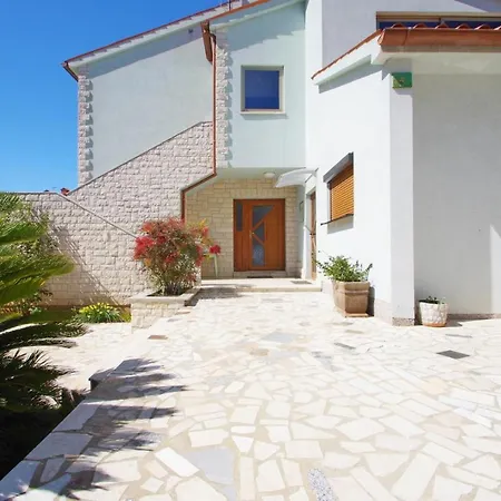 Ana Apartamento Pula